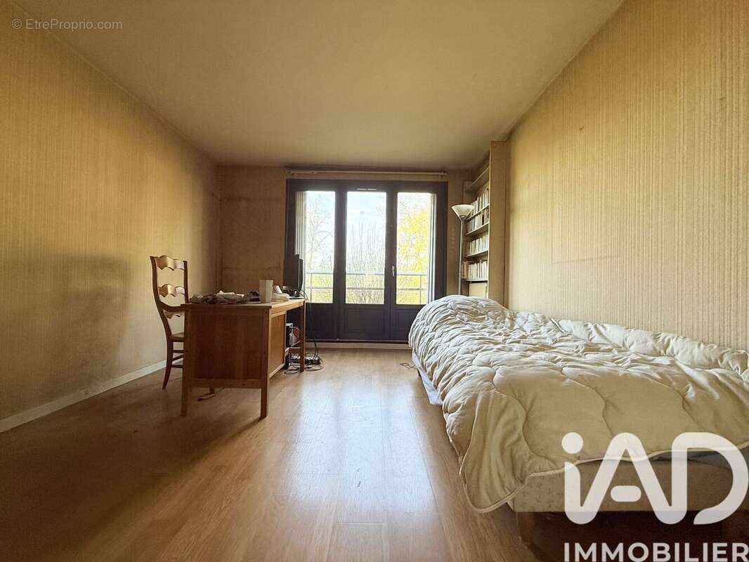 Photo 9 - Appartement à L'ISLE-ADAM