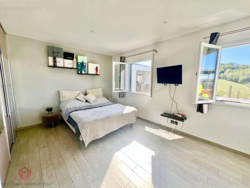 Maison à LEZAT-SUR-LEZE