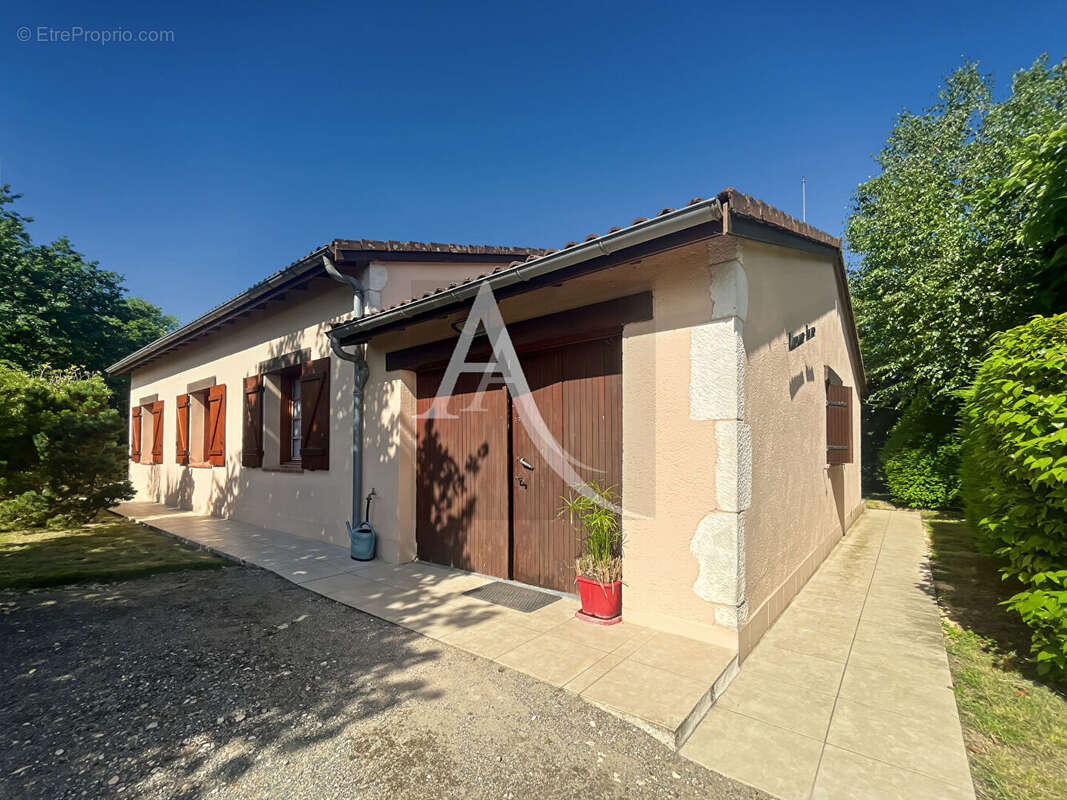 Maison à CONDEZAYGUES