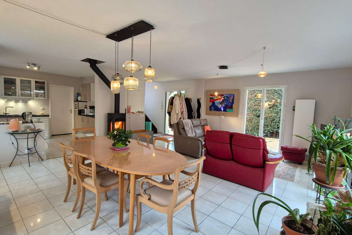 Maison à LE BOIS-D'OINGT