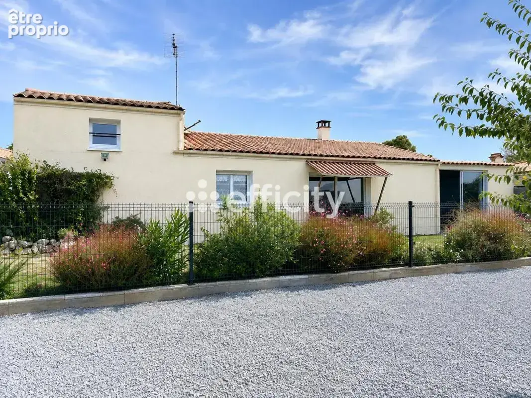 Maison à SEMUSSAC