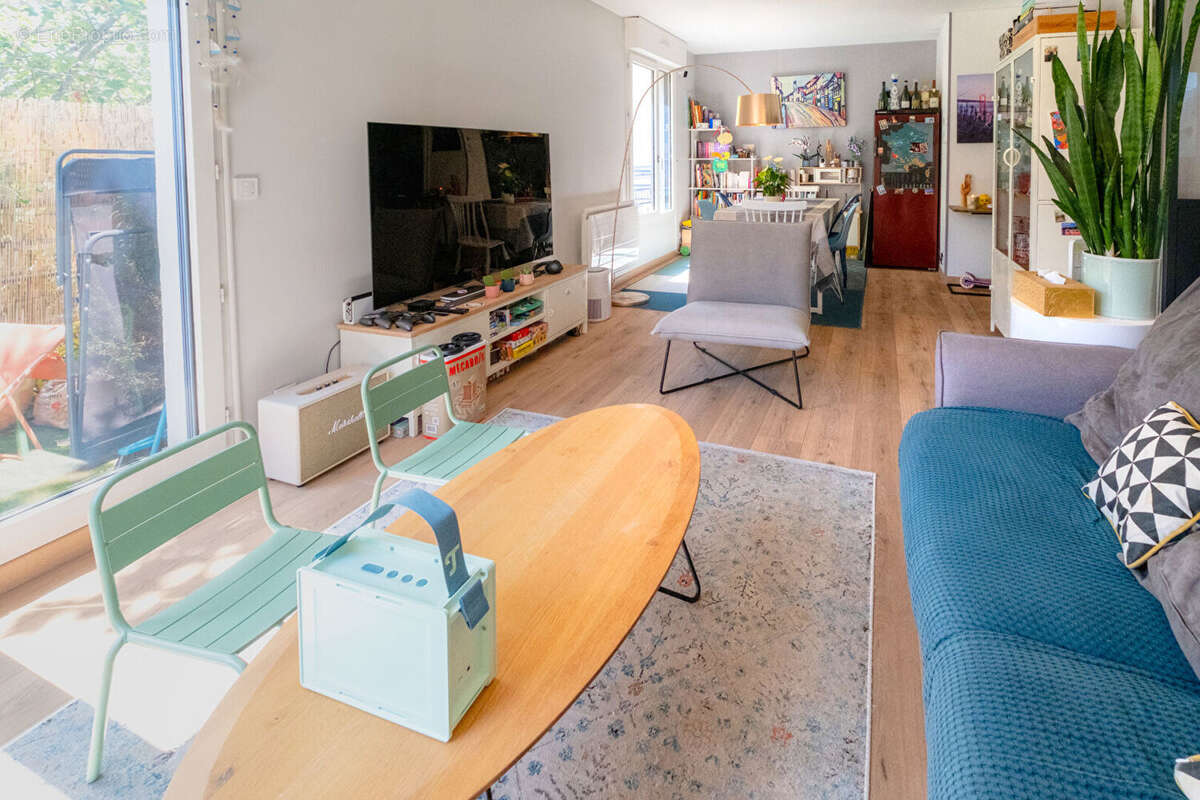 Appartement à LA GARENNE-COLOMBES