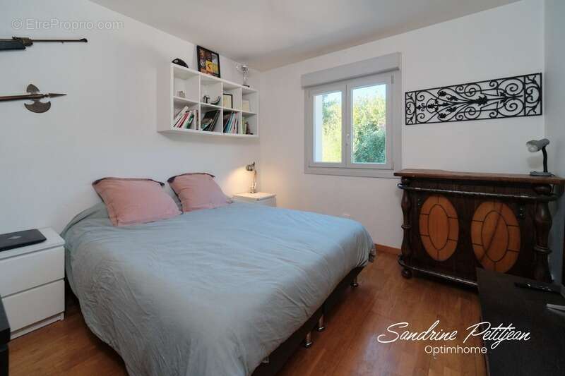 Maison à SAINT-JEAN-DE-THURIGNEUX