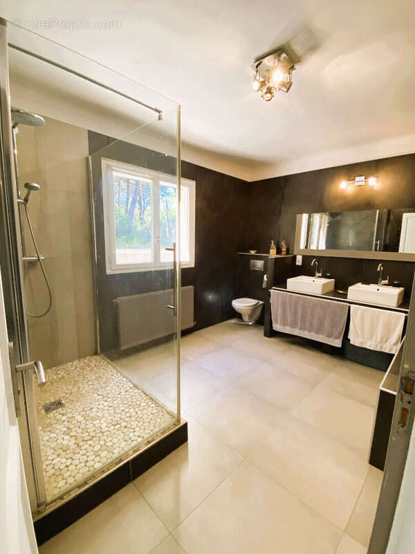 Maison à JOUQUES
