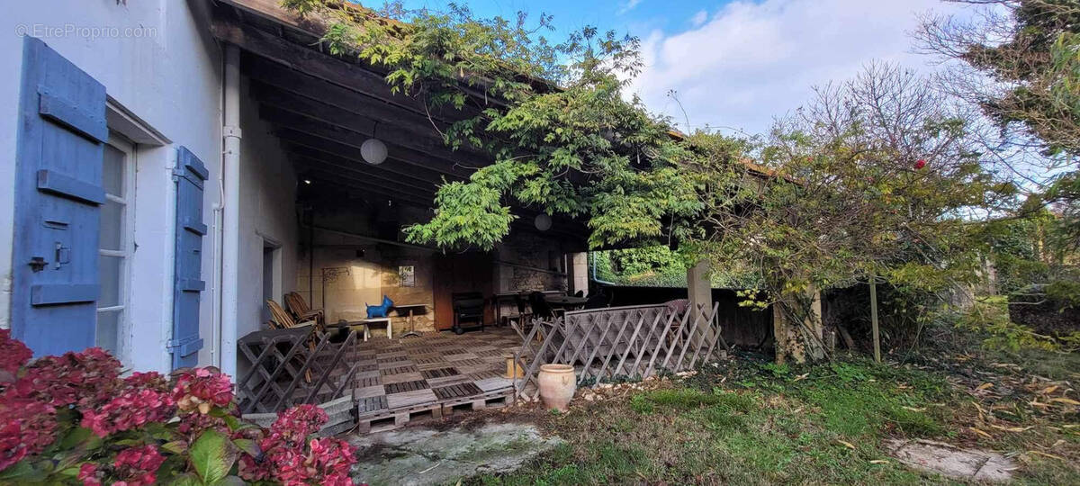 Maison à SAINT-FORT-SUR-GIRONDE