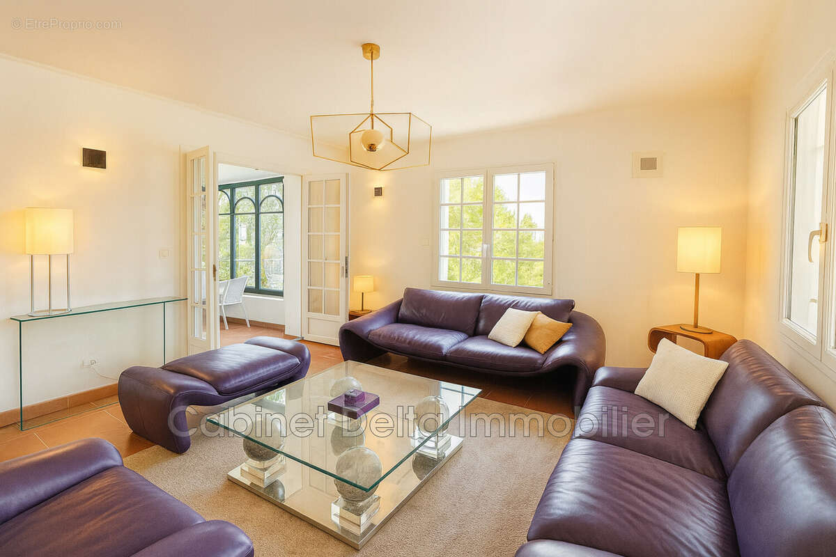 Maison à LE CASTELLET