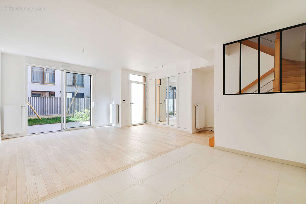 Appartement à PARIS-15E