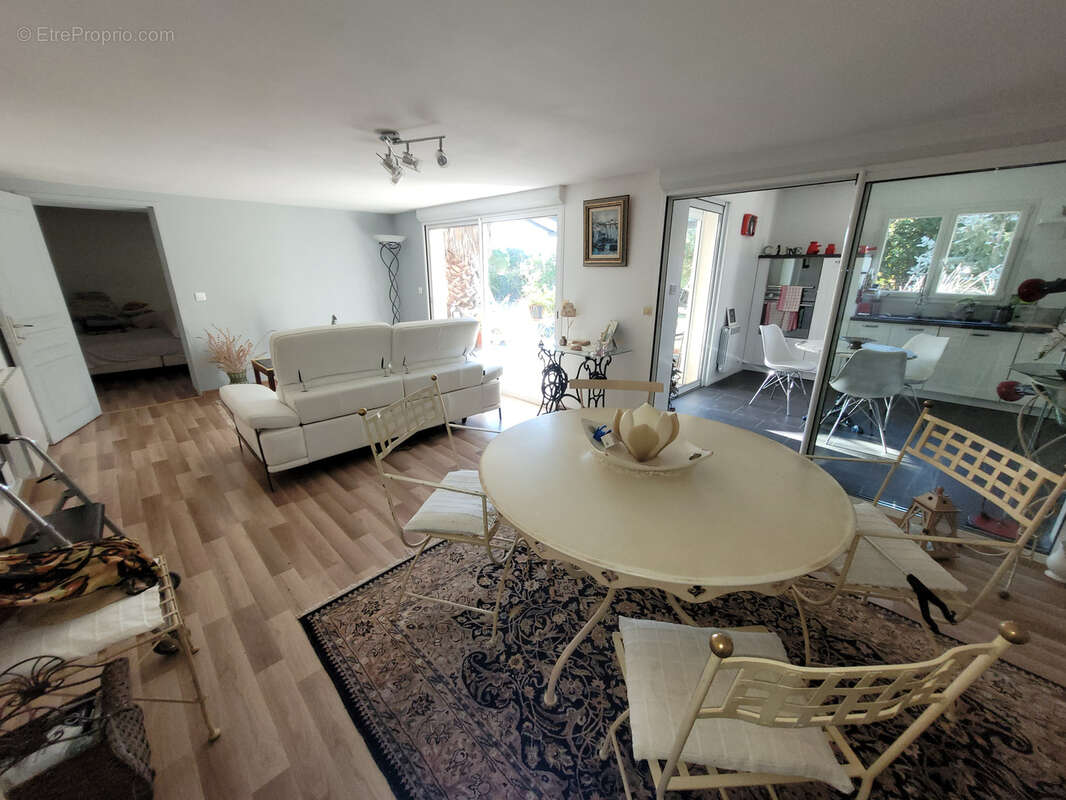 Maison à SALLES-D&#039;AUDE