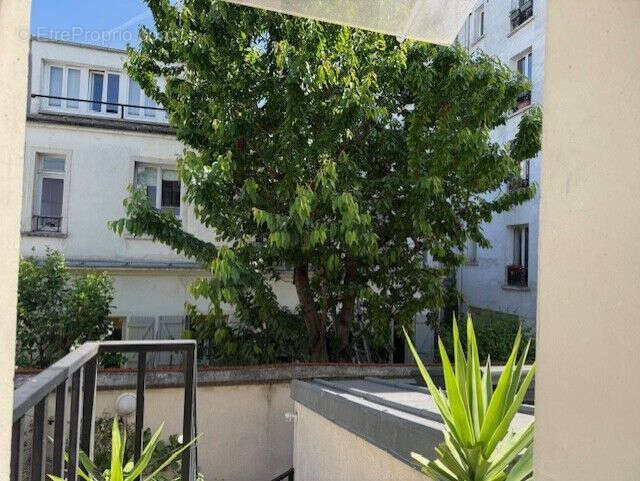 Commerce à PARIS-20E