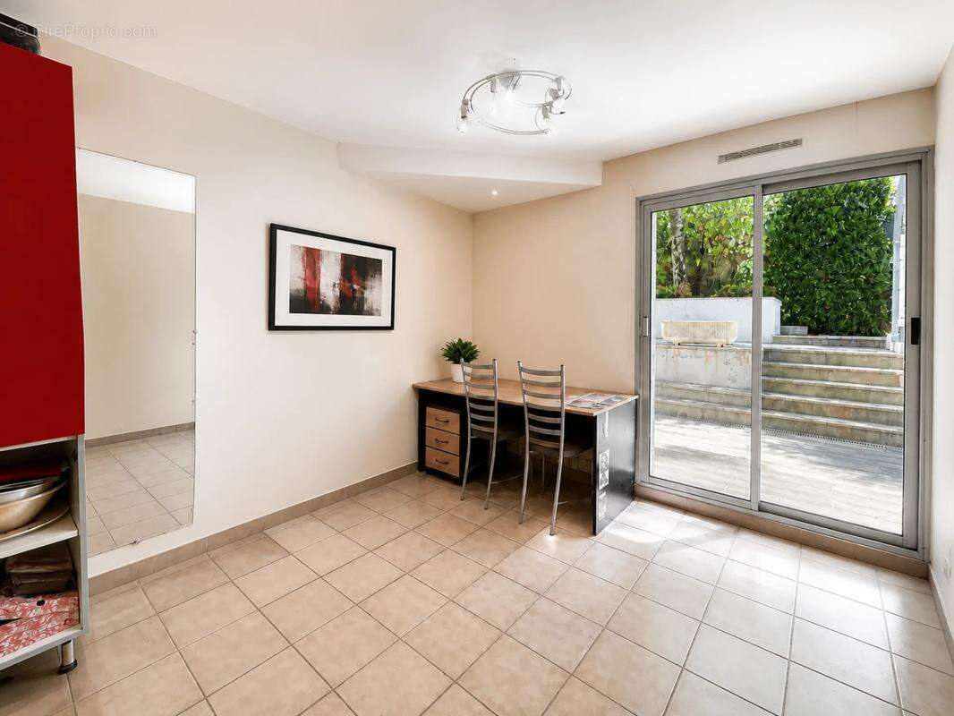 Maison d’architecte de 257m² 6 chambres piscine - à rénover - photo 14