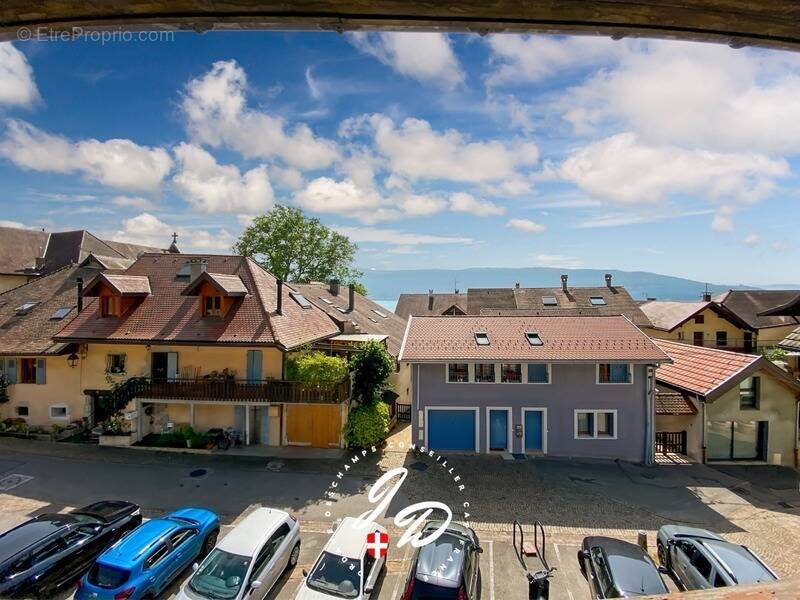 Appartement à VEYRIER-DU-LAC