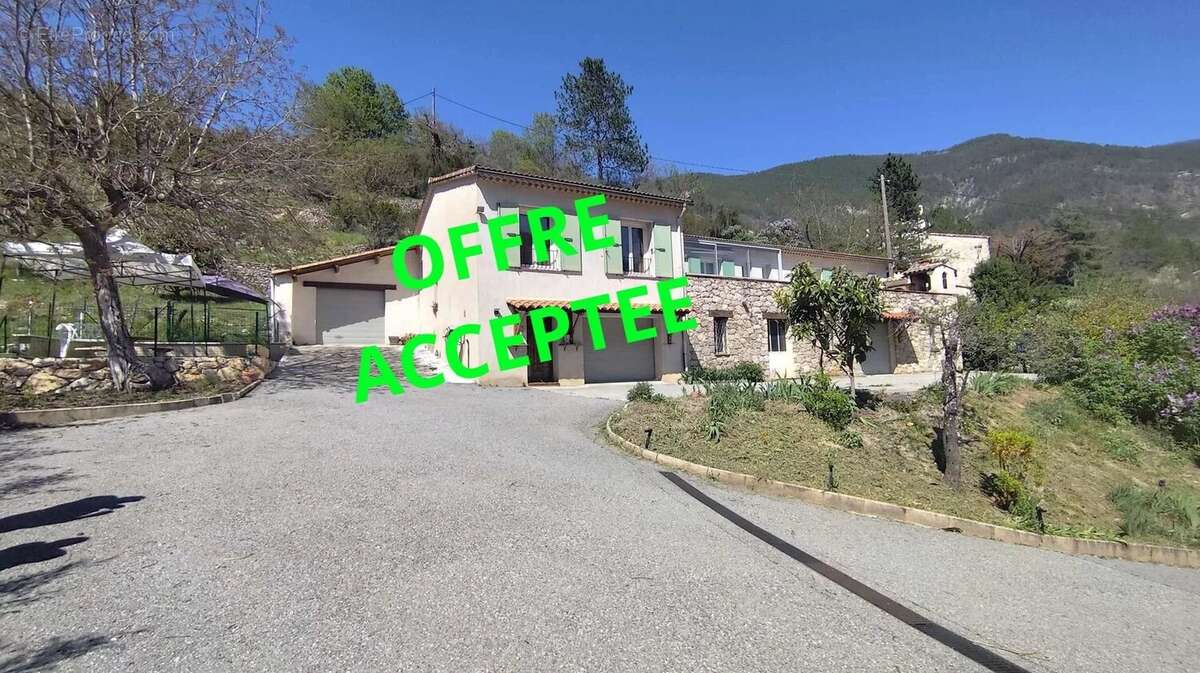 Maison à PUGET-THENIERS