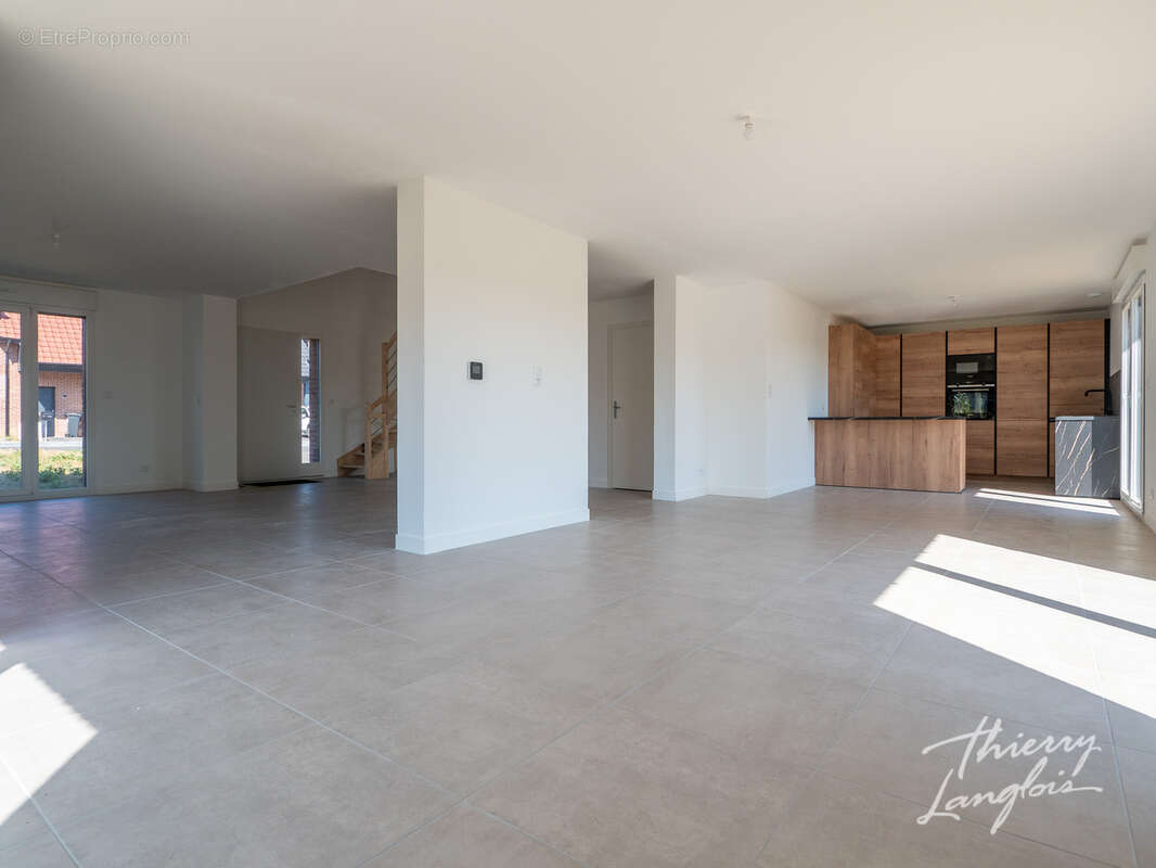Maison neuve 170 m2 sur une parcelle de 535m2 proche lycées - photo 2
