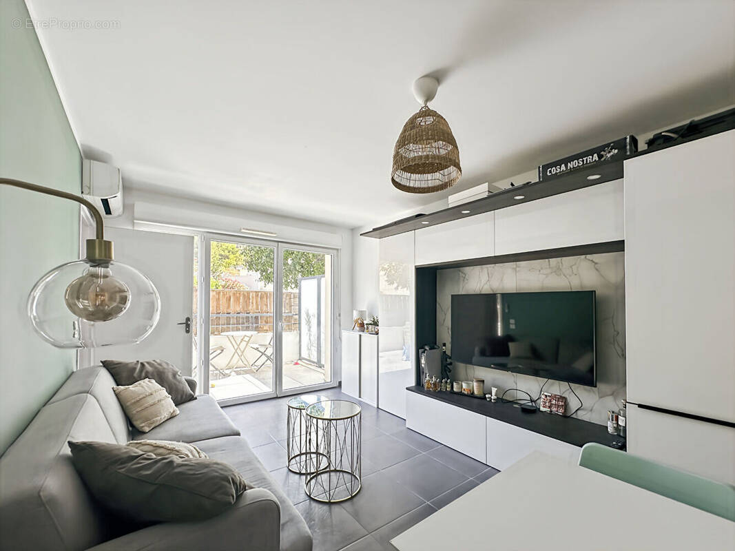 Appartement à ENSUES-LA-REDONNE