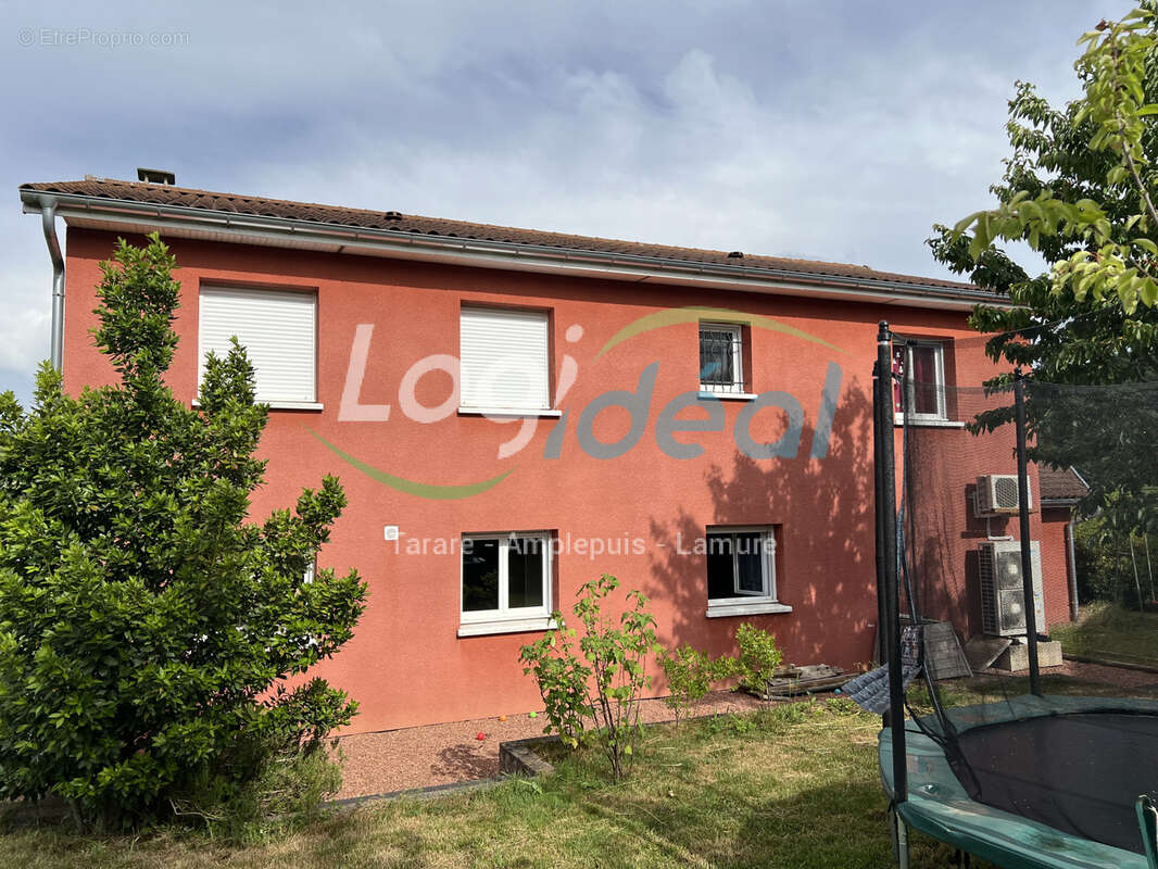 Maison à AMPLEPUIS