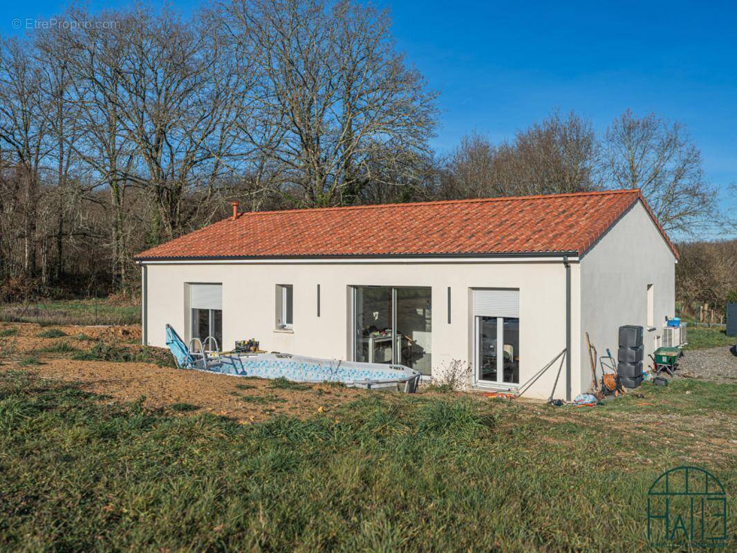 Maison à ORADOUR-SUR-GLANE
