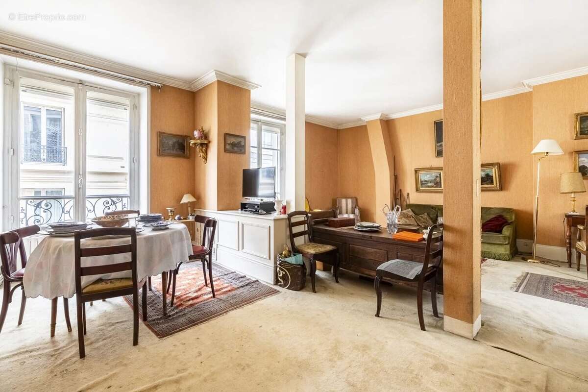 Appartement à PARIS-4E