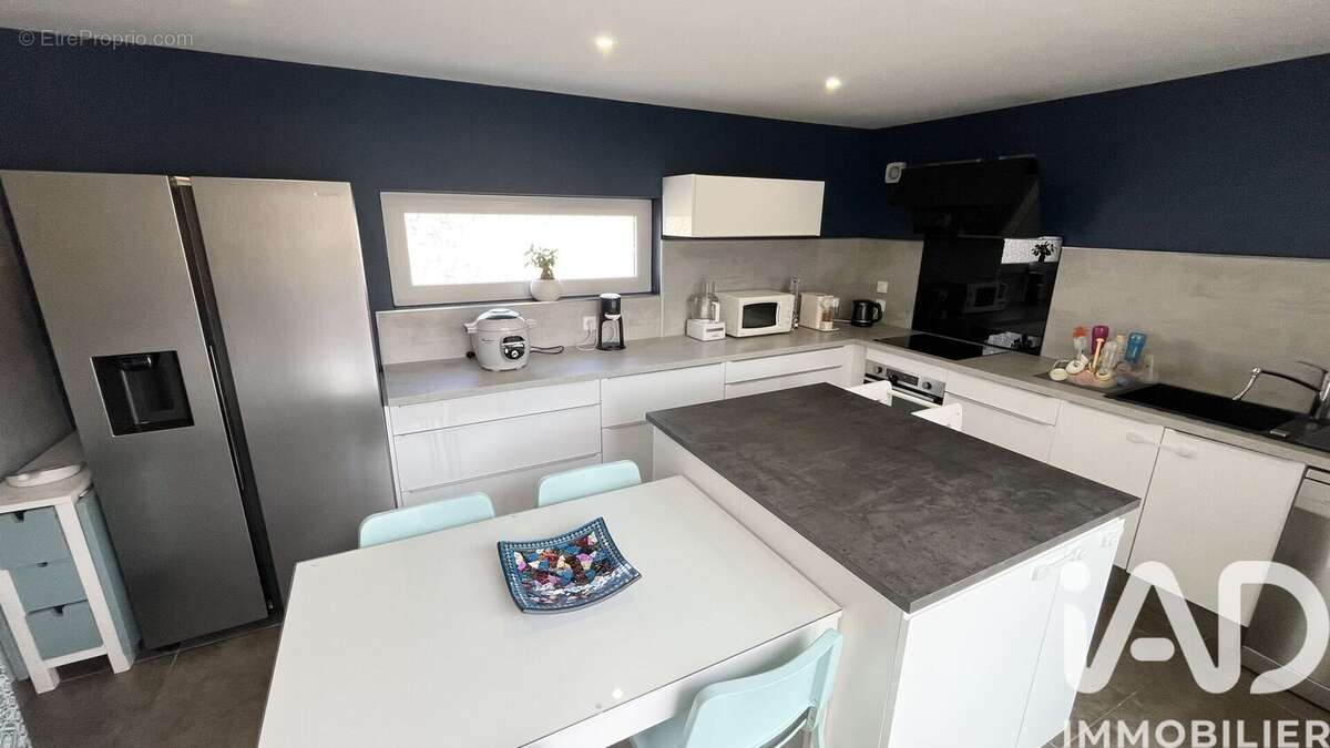 Photo 6 - Maison à LE CHAMBON-FEUGEROLLES