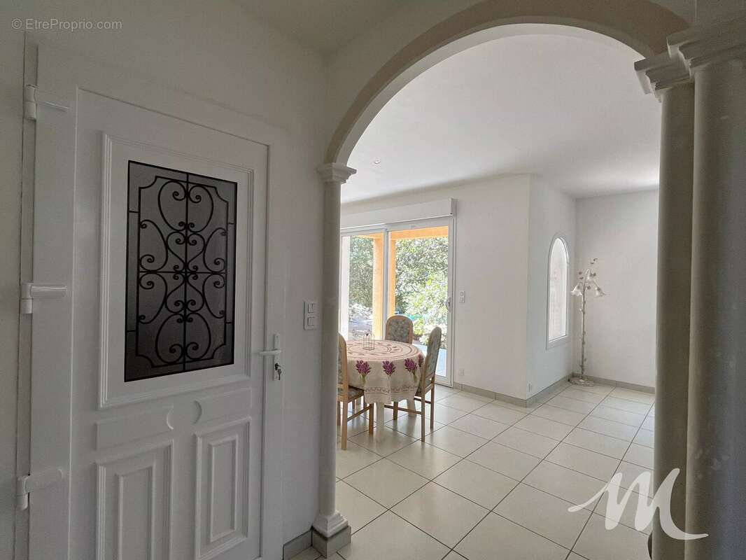 Grande propriete a vendre a tavernes avec 2 habitations piscine garage et terrain bucolique - photo 8