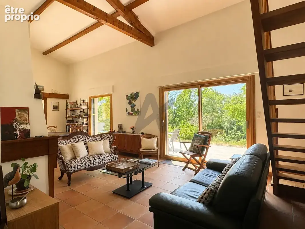 Maison familiale de 205 m2 dans un environnement privilégié à Limonest - photo 8