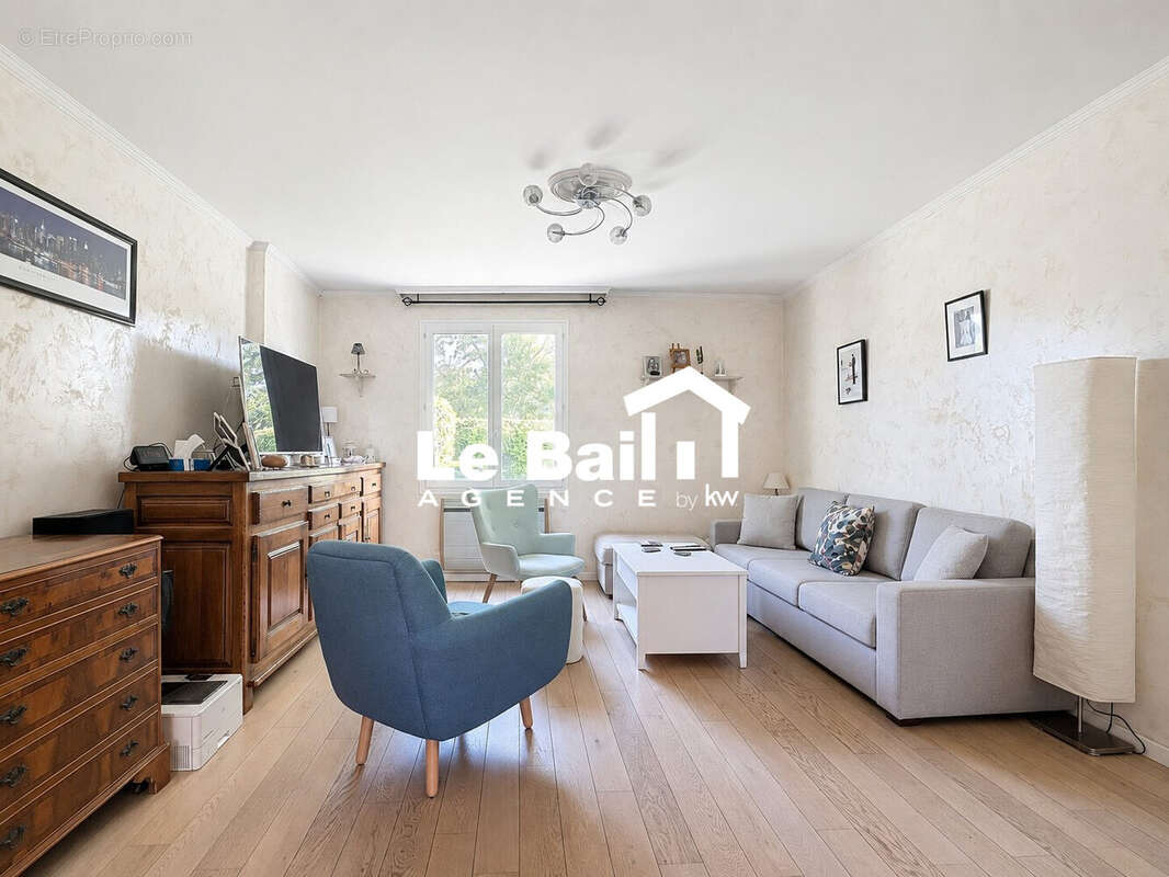 Maison 161 m² à Boissy-L'aillerie  - photo 3
