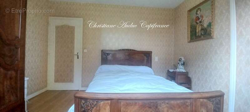 Maison à SAINT-BONNET-DE-JOUX