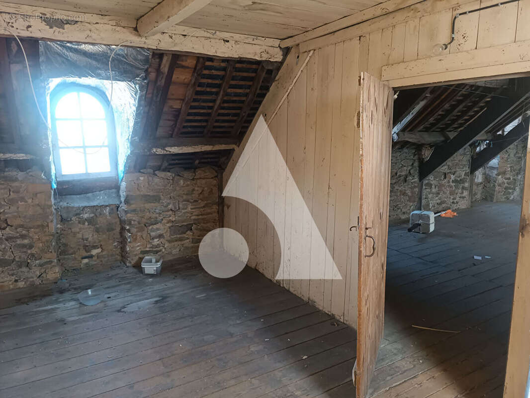 Maison de bourg en pierre avec jardin et dépendance - Plénée-Jugon 5 pièce(s) 120 m2 - photo 16