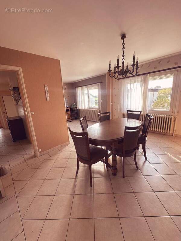 Maison à COMBLES-EN-BARROIS