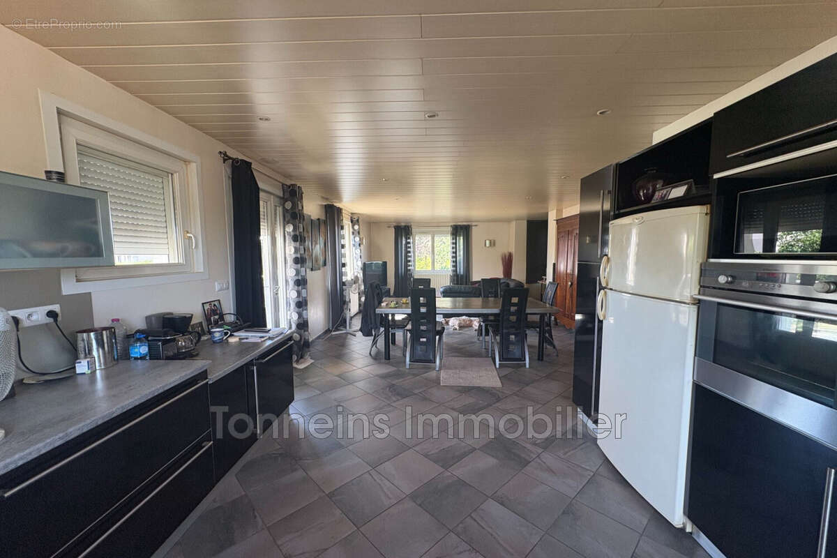 Maison 210 m² à Tonneins  - photo 6