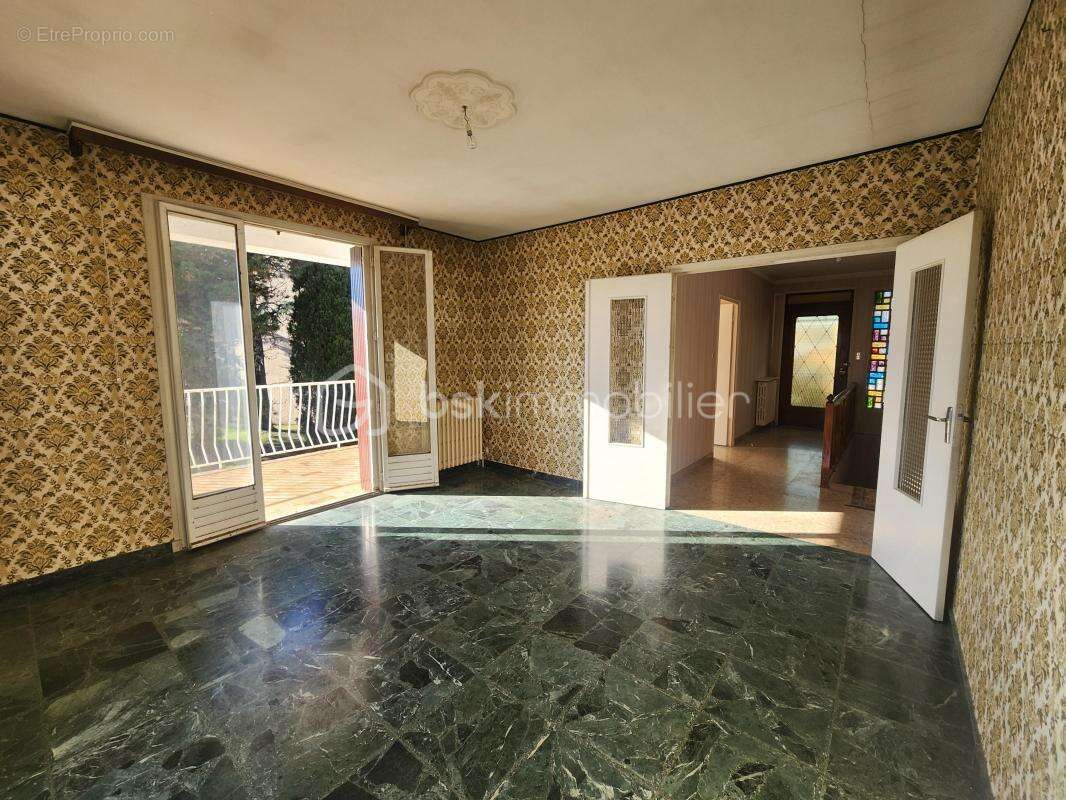 Maison à MONTELIMAR