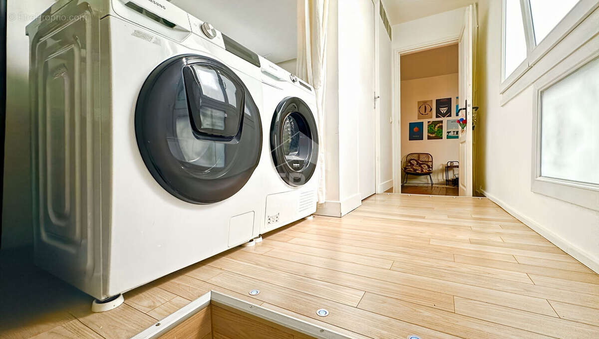 Appartement à PARIS-10E