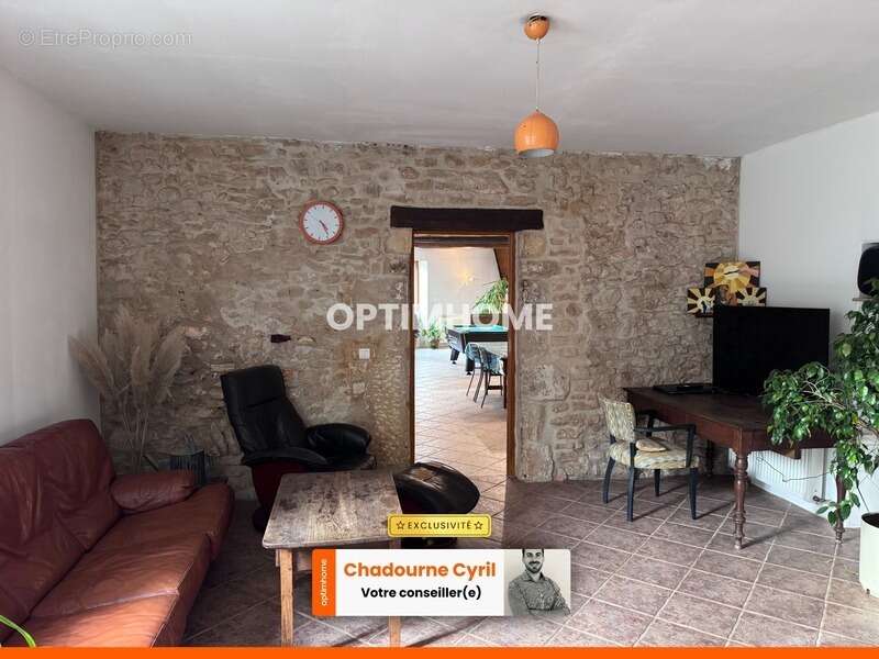 Maison à JAVERLHAC-ET-LA-CHAPELLE-SAINT-ROBERT