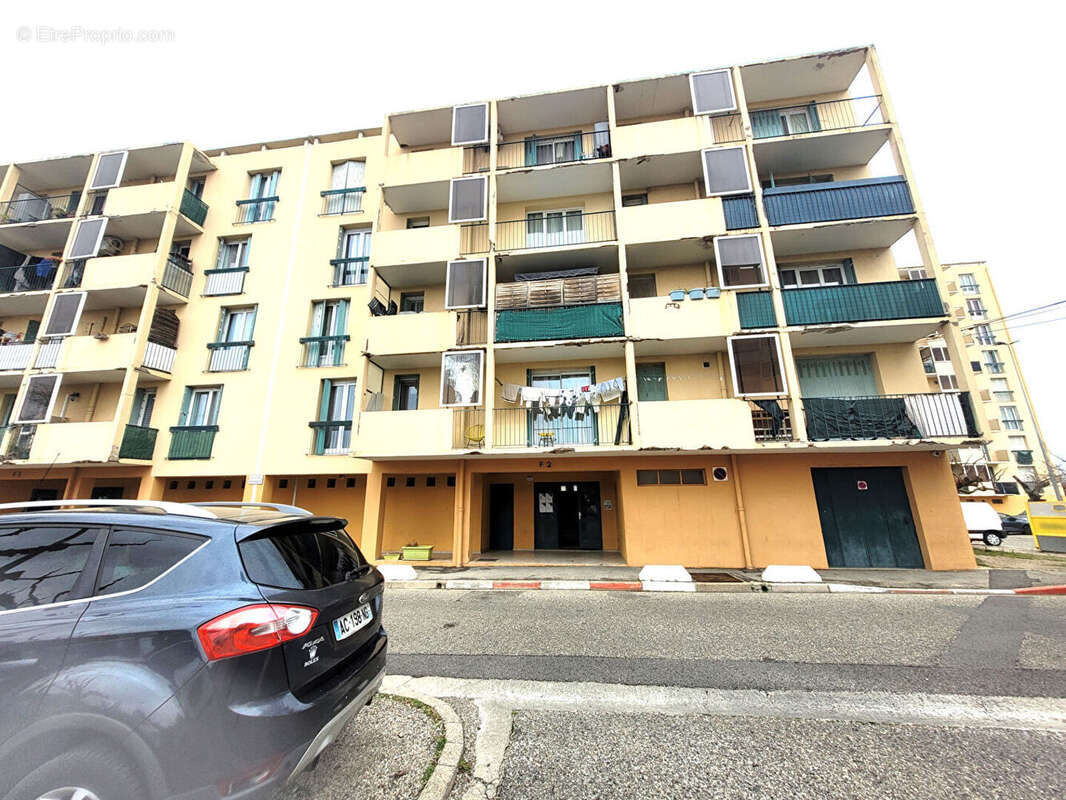 Appartement à SORGUES