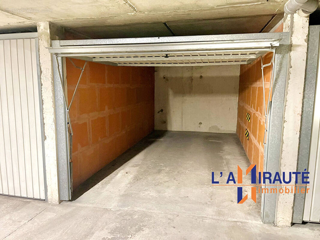 Parking à HOUILLES