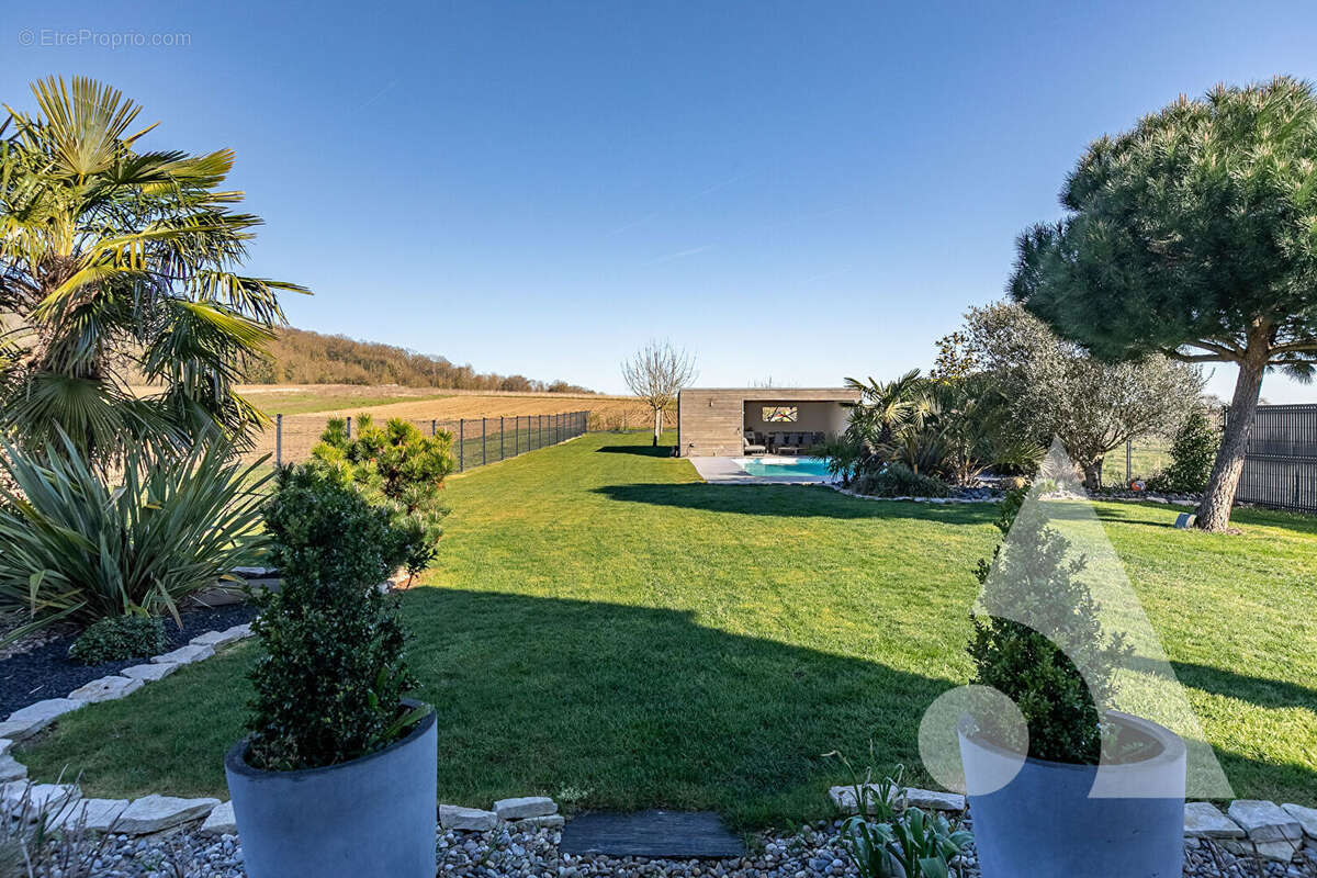 Maison à SAINT-MARTIN-LONGUEAU