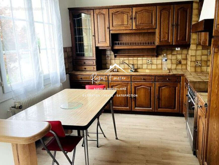 cuisine A et E indépendante - Maison à DESCARTES