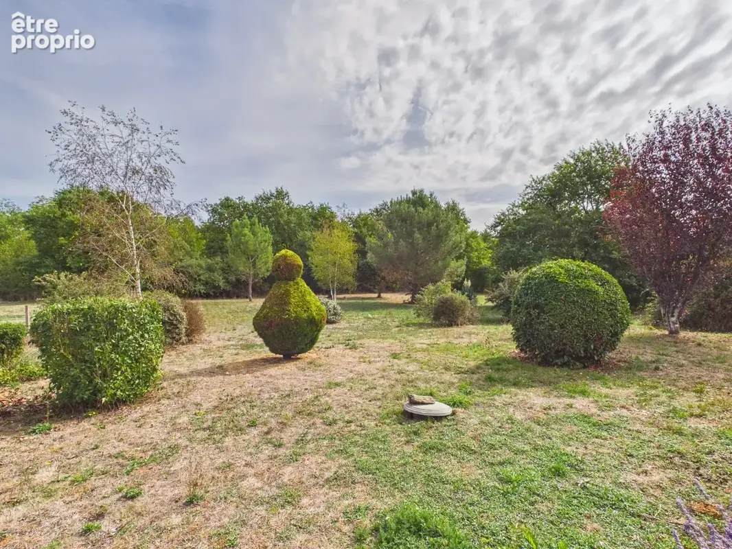 Belle maison de plain-pied avec piscine et jardin - photo 20