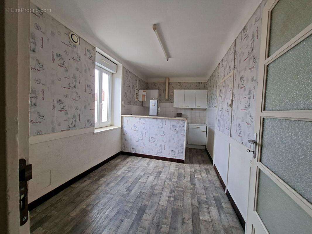 Appartement à PERRECY-LES-FORGES