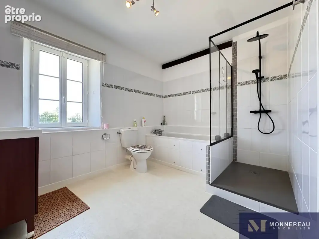 Demeure en pierre renovee avec piscine, jardin et annexe - photo 13
