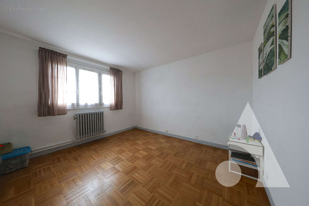 Maison à CORBEIL-ESSONNES