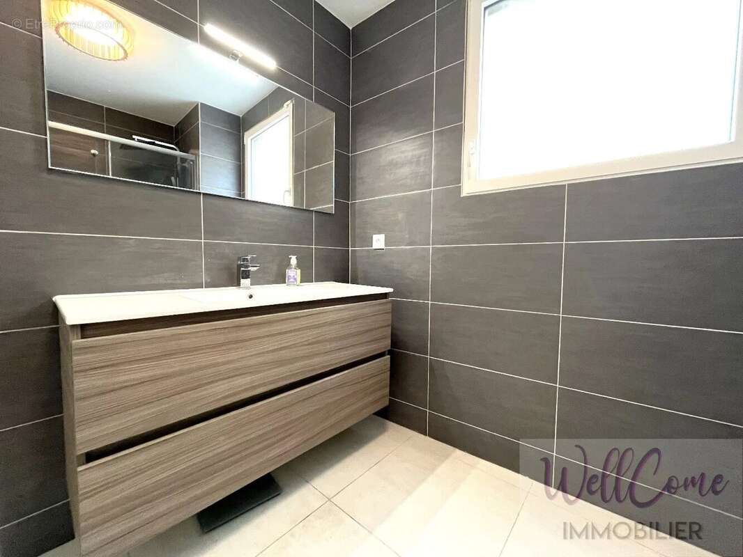 Appartement à AIX-LES-BAINS