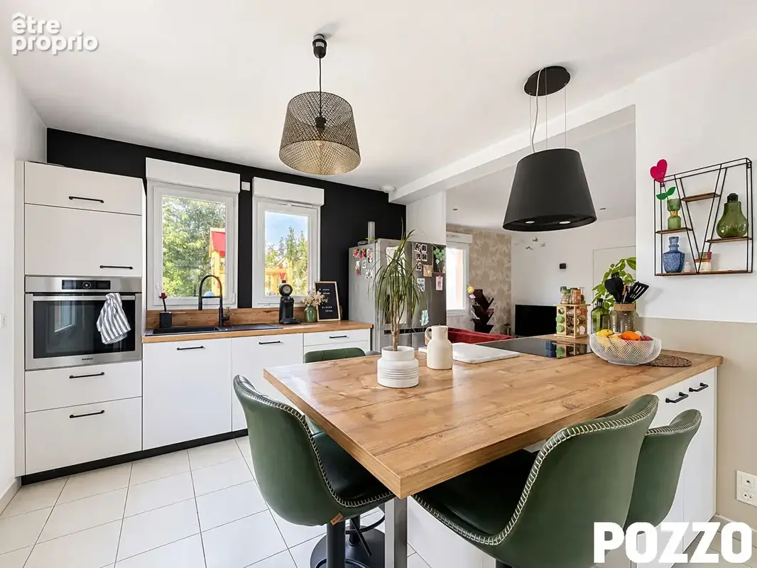 A Vendre - Saint Hilaire Du Harcouet - Maison 5 pièce(s) 98 m² - PROXIMITE DES SERVICES - GARAGE - photo 4