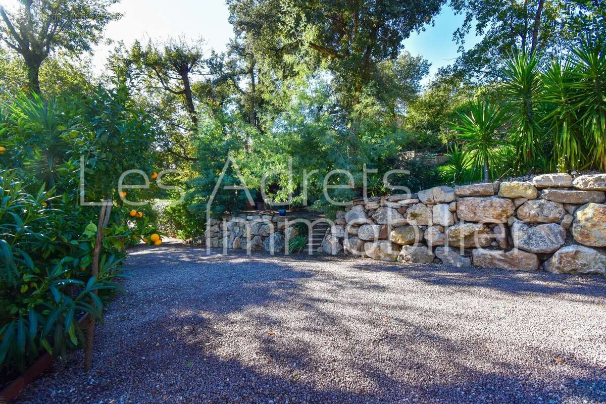 Maison à LES ADRETS-DE-L&#039;ESTEREL