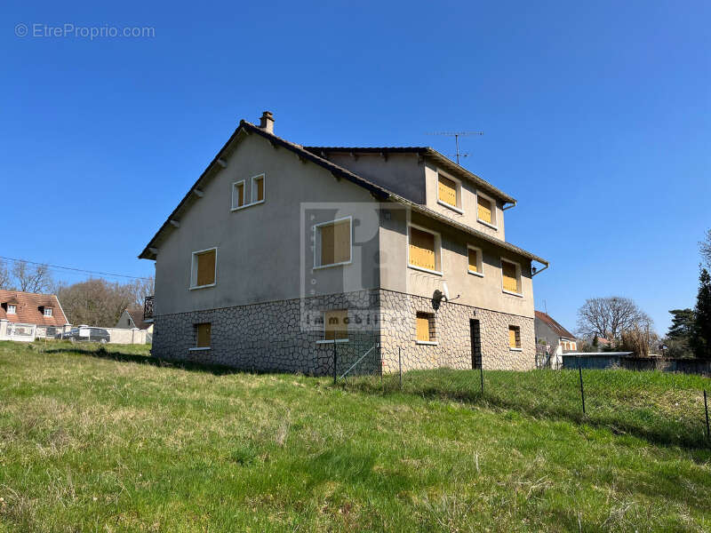 Maison à VERNOU-LA-CELLE-SUR-SEINE