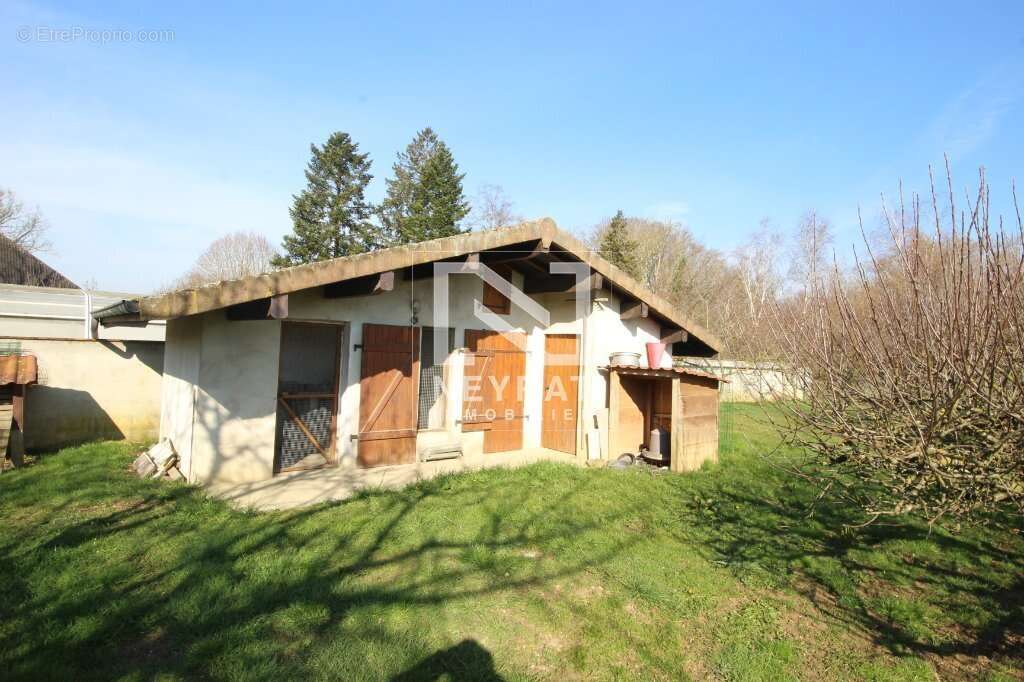 Maison à PIERRE-DE-BRESSE