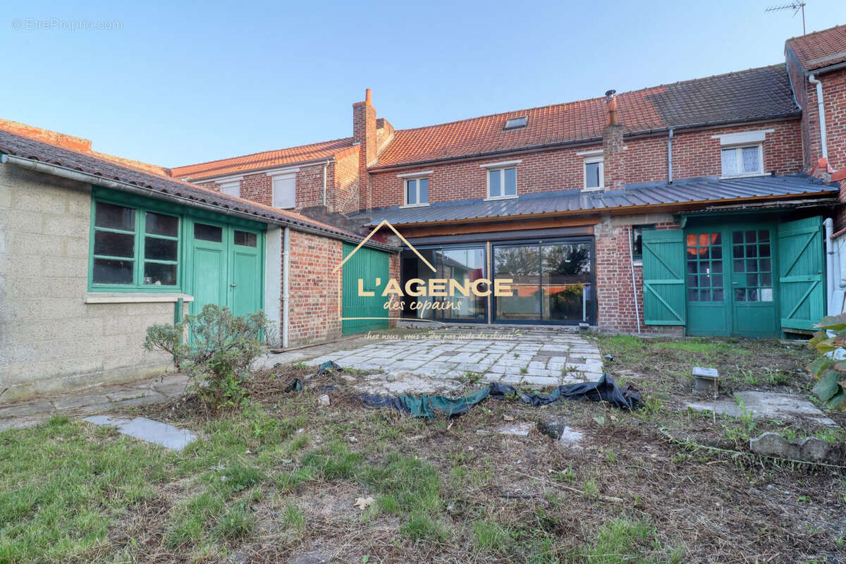 Maison à HAZEBROUCK