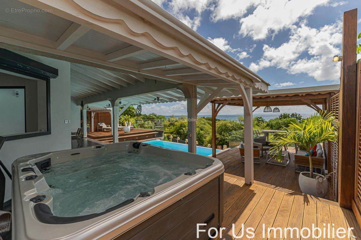 Maison à SAINTE-ANNE