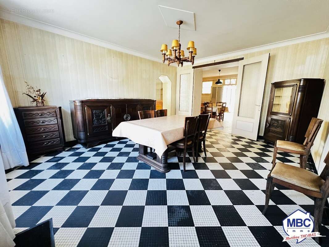 Maison à BEAUSSE