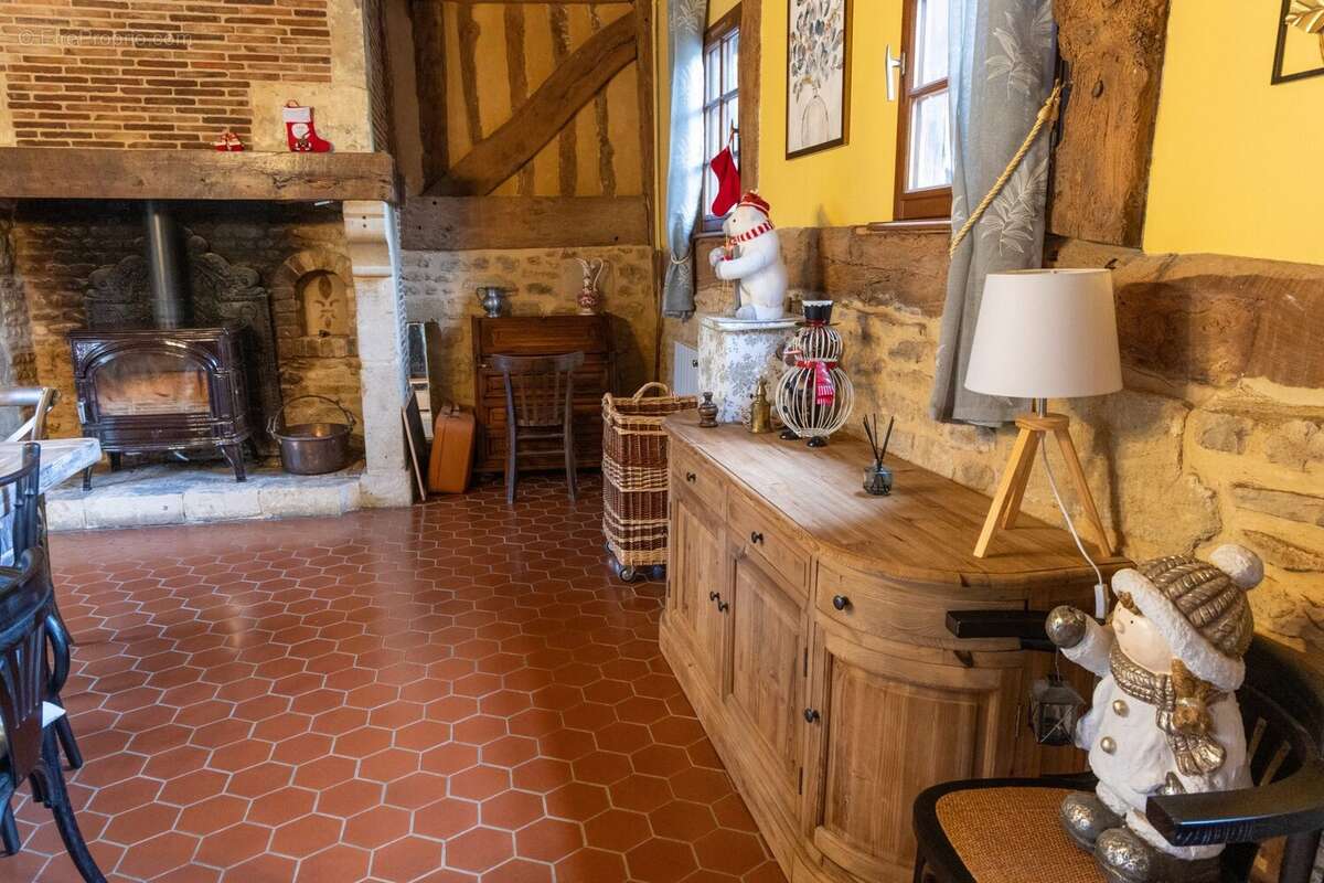 Maison à BEUVRON-EN-AUGE