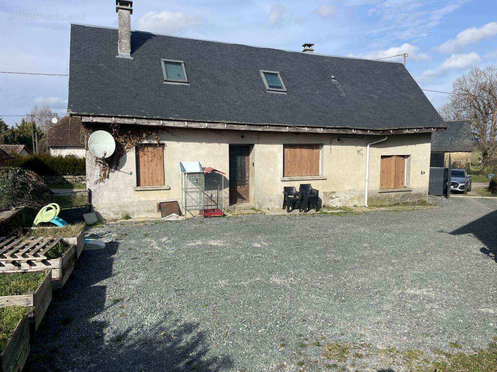 Maison à LUBERSAC